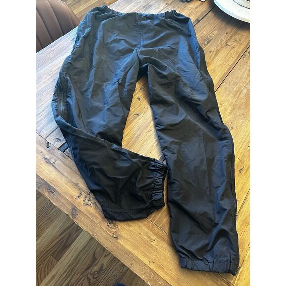 Vintage LL Bean Men’s Nylon Pants Size Medium Side Zip Windbreaker Hike USA - Picture 11 of 14